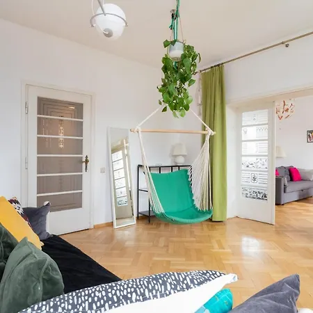 100m2 With Beautiful Old Town View By Renters Apartmán