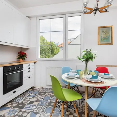 100m2 With Beautiful Old Town View By Renters *