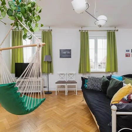 Apartment 100m2 With Beautiful Old Town View By Renters